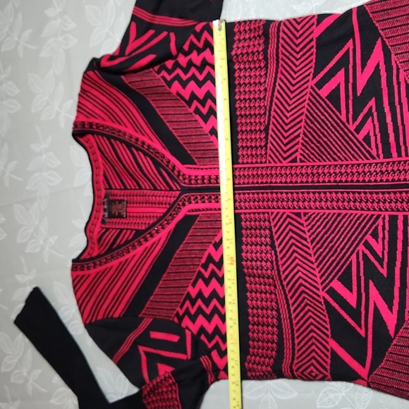 Alison Sheri Sweater - Picture 8 of 9